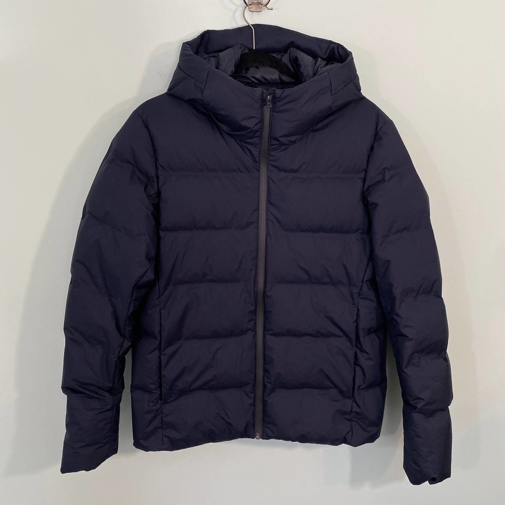 Uniqlo Men's Navy Down Fill Puffer Seamless Water Repellent Jacket Size XS